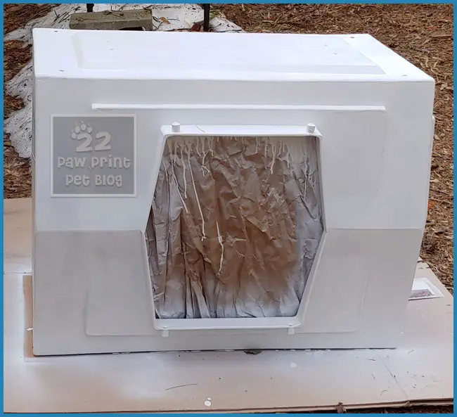 Painting Ruff Land (And Other Plastic) Dog Crates Paw Print